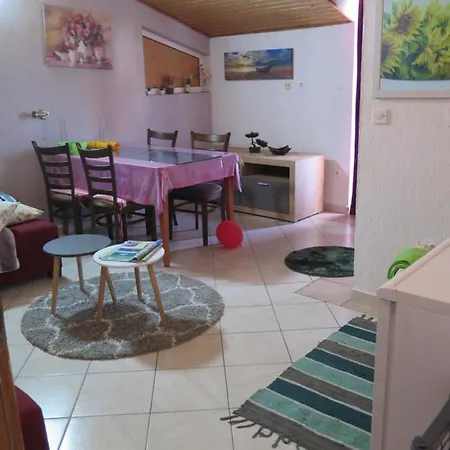 Apartment Neda Pakostane