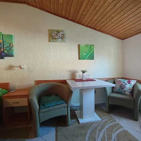 Apartment Neda Pakostane