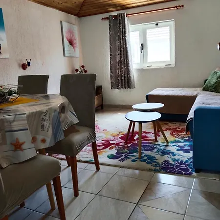 Neda Apartment Pakostane
