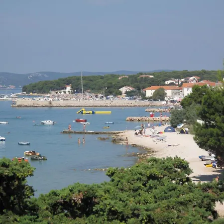 Apartman Neda Pakostane